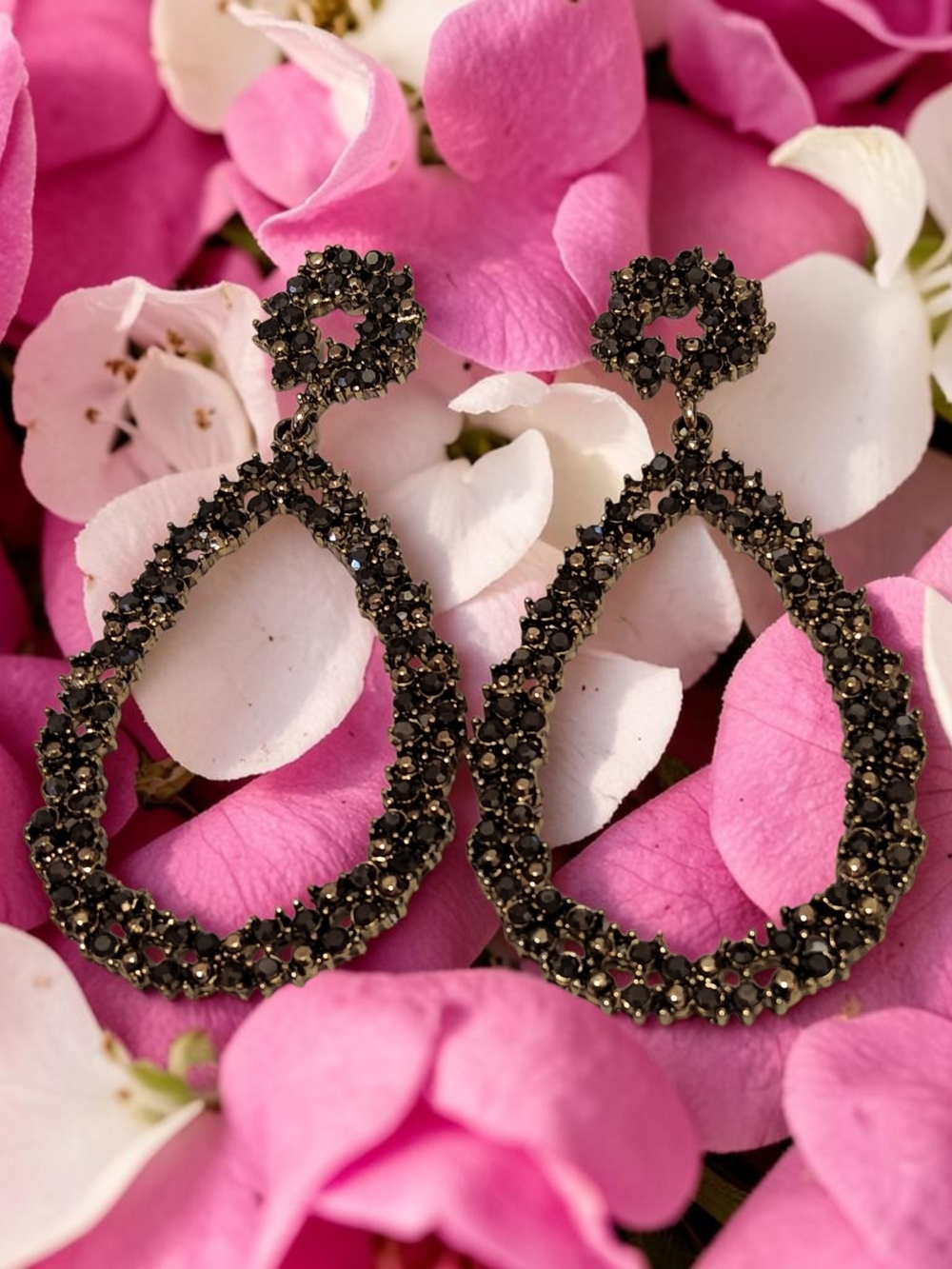 Elegant Black Crystal Teardrop Earrings for Women